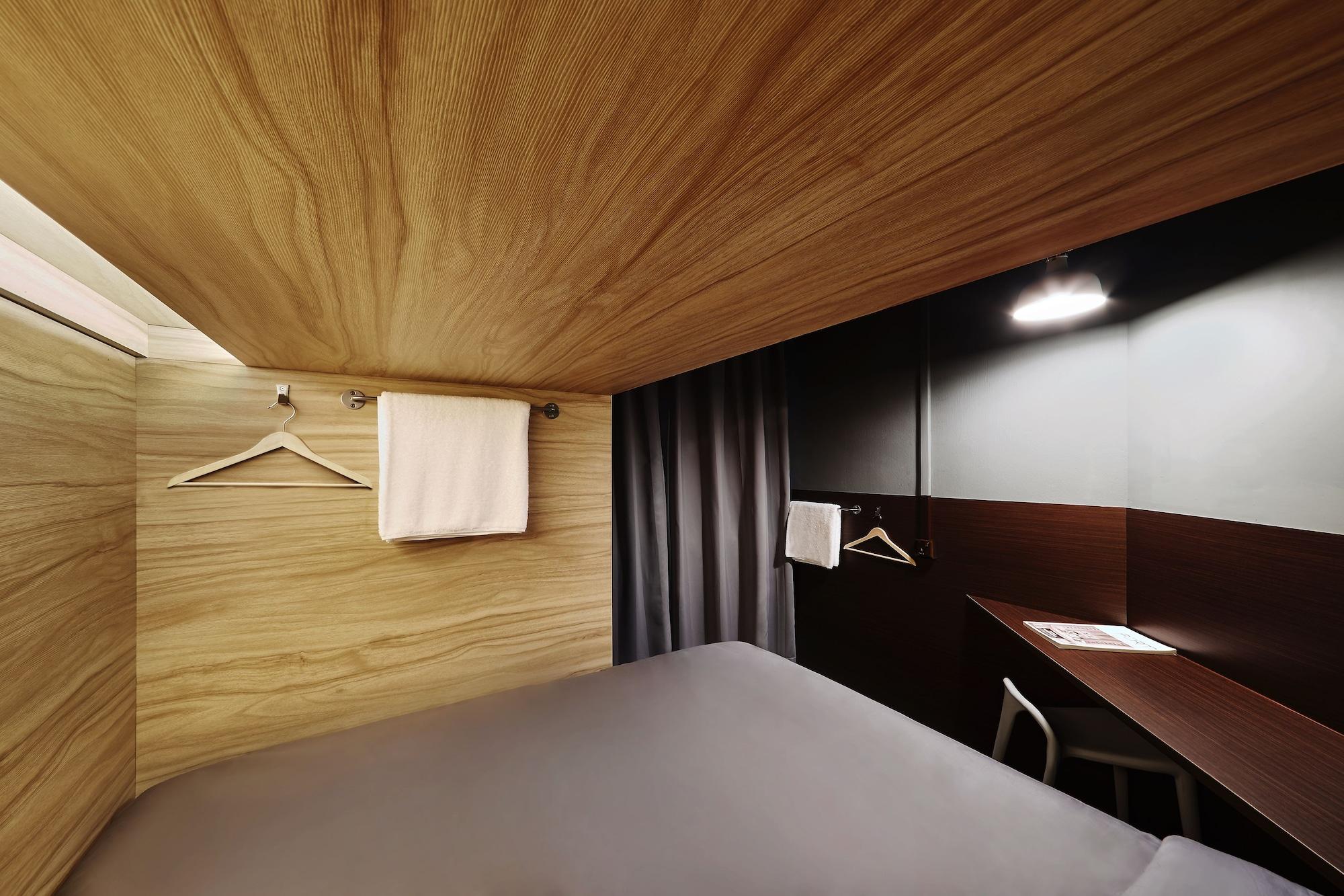 Capsule hotel The Pod At Road Boutique Capsule 2*